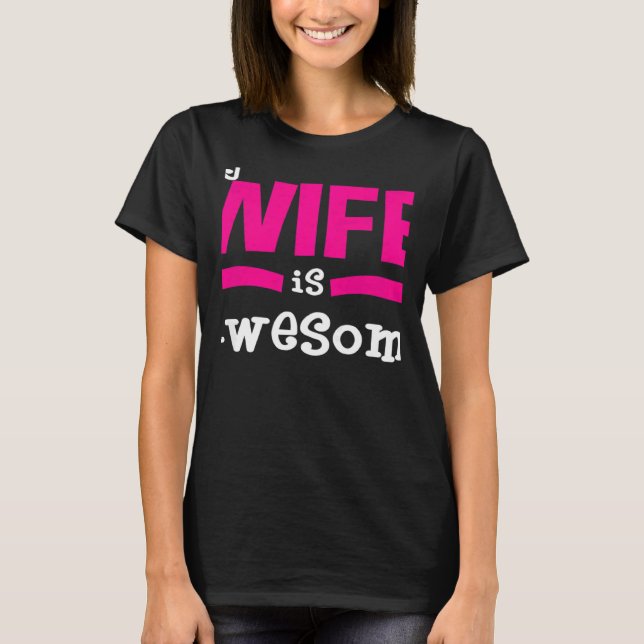 Camiseta Womens Humorous Statement Valentine's Day In Love  (Frente)