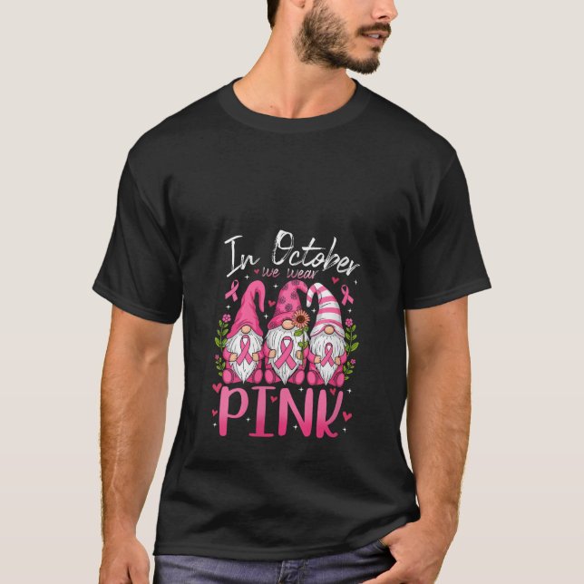 Camiseta Womens In October We Wear Pink Ribbon Gnomes Women (Frente)