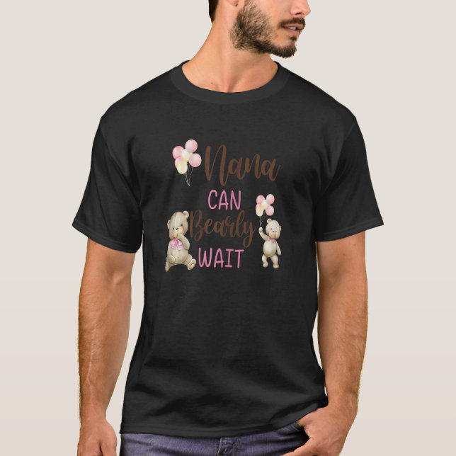 Camiseta Womens Nana We Can Bearly Wait Gender Neutral Baby (Frente)