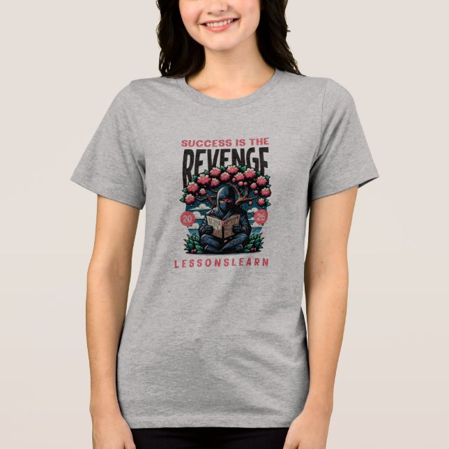 CAMISETA WOMEN'S SUCCESS REVENGE LESSONS LEARN TEE (Frente)