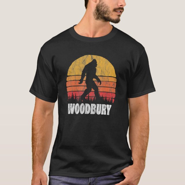 Camiseta Woodbury Vintage Oighties Bigoot Retro Sunset (Frente)