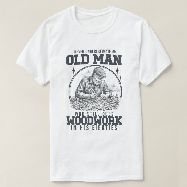 Camiseta Woodworker Daily Commute Coffee – Funny Carpenter  (Frente do Design)