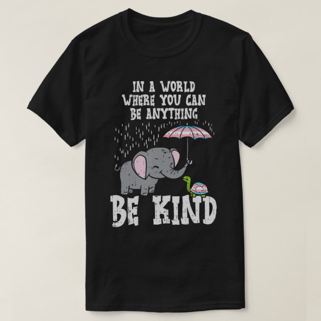 Camiseta World Be Kind Elephus Trans Turtle Transgender LG (Frente do Design)