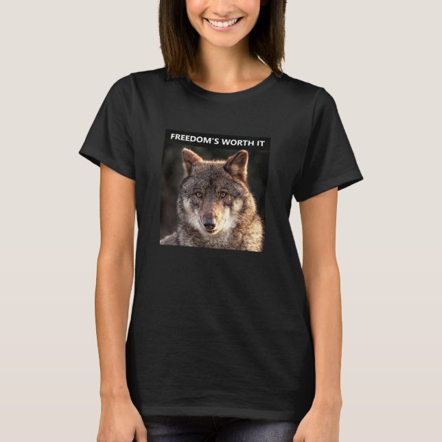 Camiseta Worth It Wolf (escuro) (Frente)