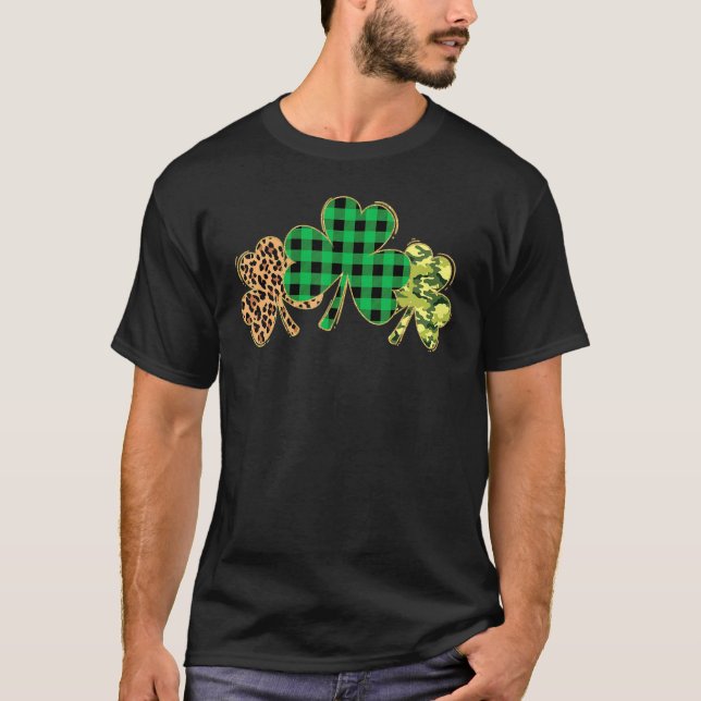 Camiseta Xadrez Shamrock Leopard Camouflage Diversão St Pat (Frente)