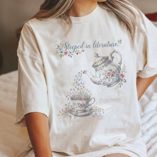 Camiseta Xícara de Chá com Alfabeto Imerso em Literatura