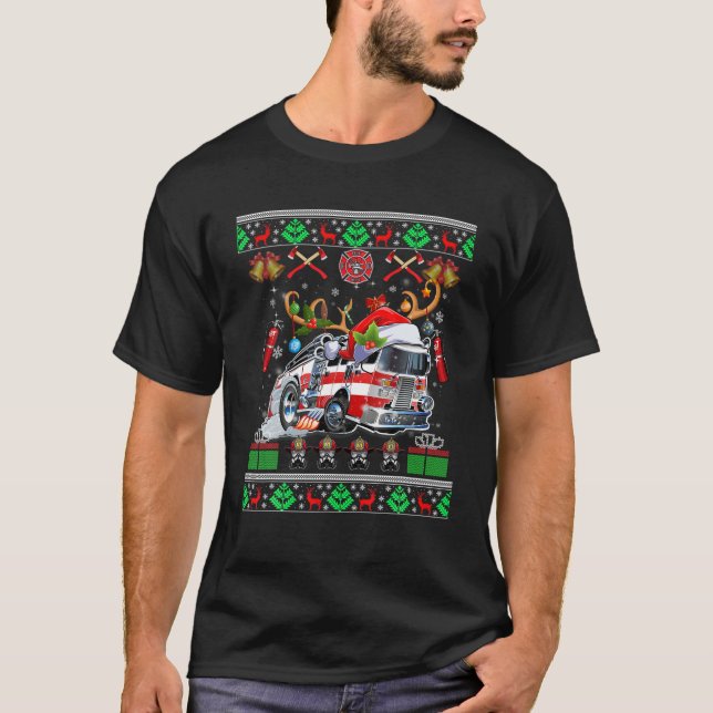 Camiseta Xmas Firefighter Lover Fire Truck Fireman Ugly Swe (Frente)