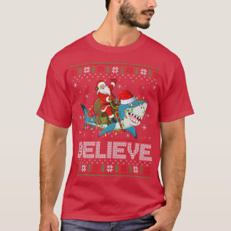 Camiseta Xmas Lights Shark Acredita que Papais noeis Feios 
