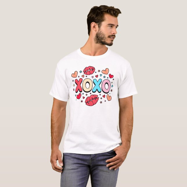 Camiseta XOXO beijos e corações em branco (Frente Completa)