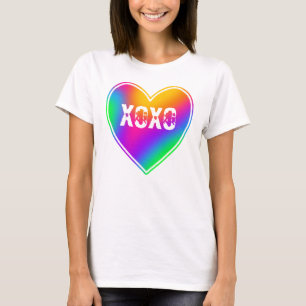 Camiseta XOXO Rainbow Heart Shirt feminino
