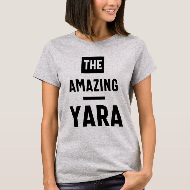 Camiseta Yara Personalized Name Birthday Gift (Frente)