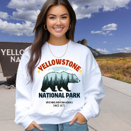 Camiseta Yellowstone Wilderness Bear - Cozy Outdoor Vibes