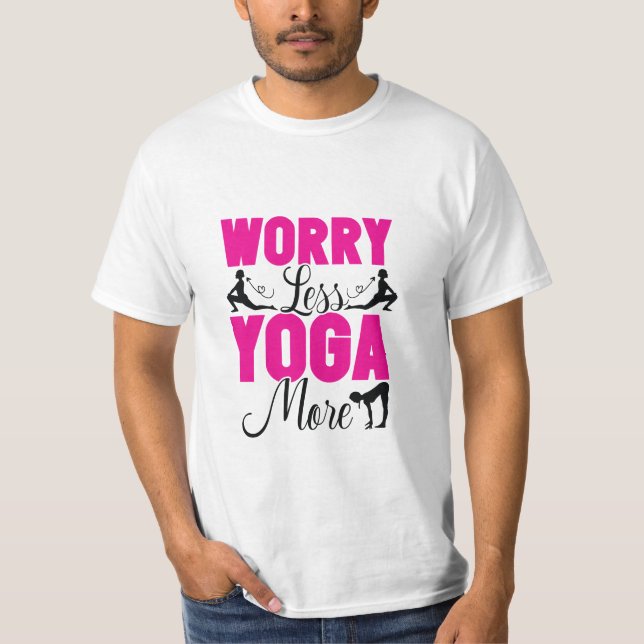 Camiseta Yoga Mais Preocupe Menos (Frente)