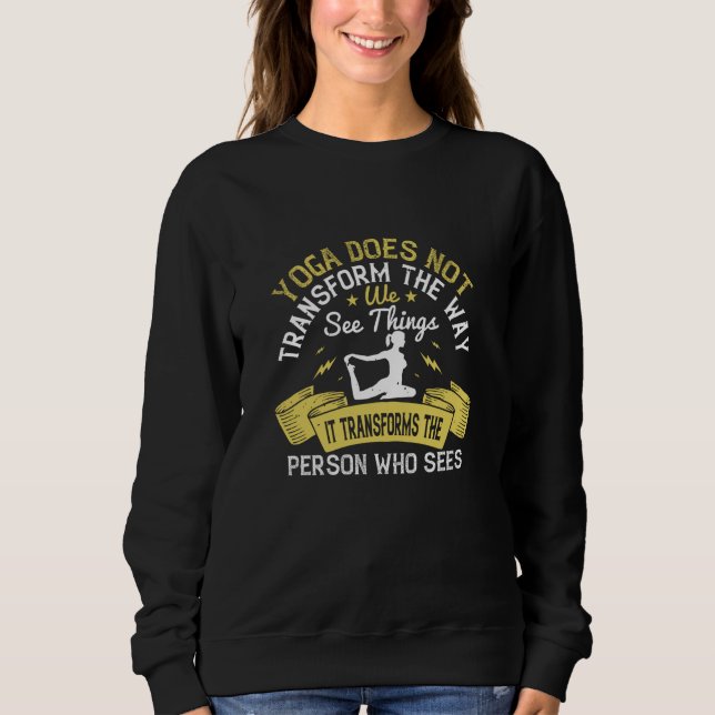 Camiseta Yoga - Yoga Transforma A Pessoa Que Vê (Frente)