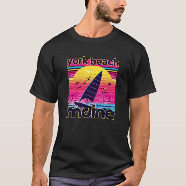 Camiseta York Beach Retro 80s Style Souvenir Sailboat (Frente)