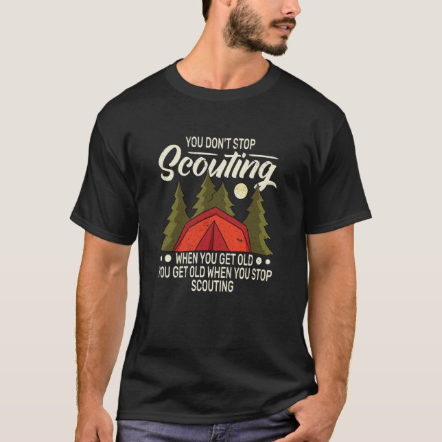 Camiseta You don't Stop for Old Man backpacking camping and (Frente)