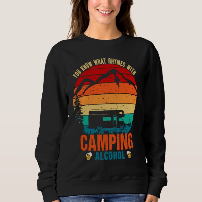 Camiseta You Know What Rhymes With Camping And Alcohol Wine (Frente)