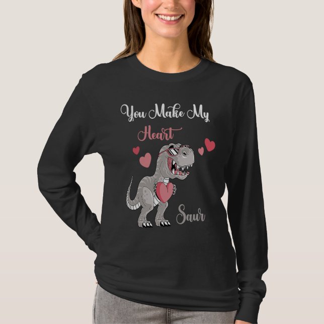 Camiseta You Make My Heart Saur Valentines Day rex Date Nig (Frente)