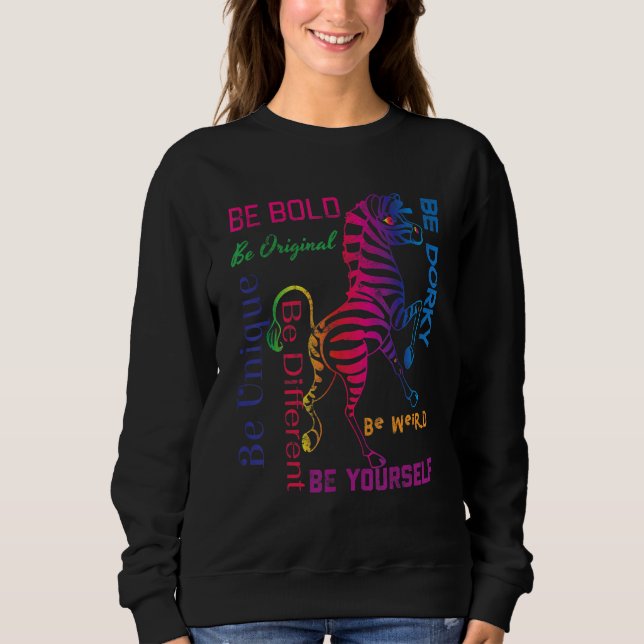Camiseta Zebra Graphic Ser Negrito Seja Você Mesmo Estranho (Frente)