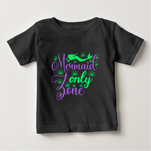 Camiseta Zona Exclusiva de Sereias em Verde Neon e Roxo
