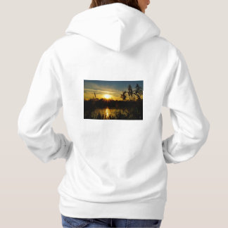 Camiseta Zonsondergang bij een meertje met rietpluimen.