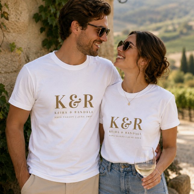Camisetas | Camisas Combinadas com Monograma de Ca (Custom wedding monogram T-shirts for couples, destination trips, and honeymoon photos)