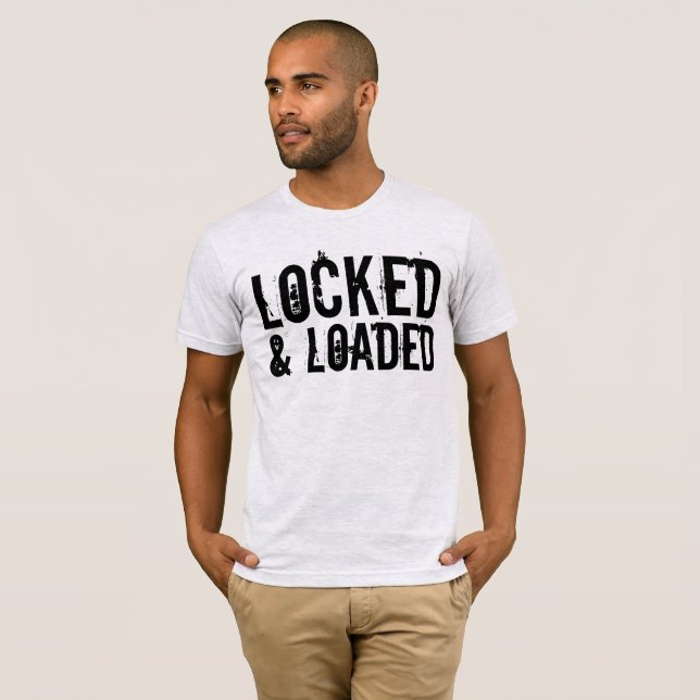 Camisetas de arma TRAVADA E PREPARADA (Frente Completa)