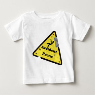 Camisetas engraçadas propensas a los accidentes