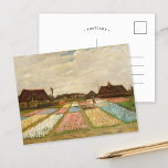 Campos de Massa | Cartão postal Vincent Van Gogh<br><div class="desc">Bulb Fields (1883) ou Flower Beds na Holanda pelo artista poste-impressionista holandês Vincent Van Gogh. Arte original é um óleo na canvas. Esta é uma das primeiras pinturas paisagísticas de Van Gogh que mostra uma visão panorâmica dos campos de tulipas em floração. Use as ferramentas de design para adicionar texto...</div>