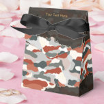 Camuflagem de outono robusta Caixas de Favor Perso<br><div class="desc">Celebre a estação com esta caixa de favoritos da camuflagem marrom do outono. Excelente para casamentos rústicos,  festivais de outono,  viagens de acampamento e festas temáticas do exército. Personalize e preencha com pipoca,  loucos ou doces para dar aos seus hóspedes um tratamento confortável e sazonal.</div>