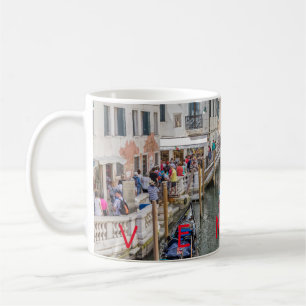 Canal de Veneza e caneca de café da ponte