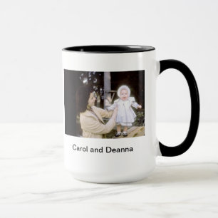 Canção de natal e caneca de Deanna