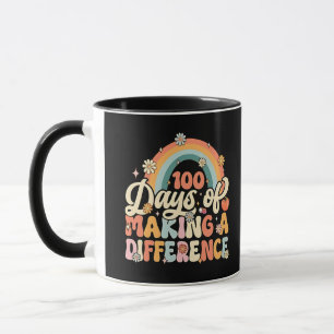 Caneca 100 dias de ensino em arco-íris diferente em Fazer
