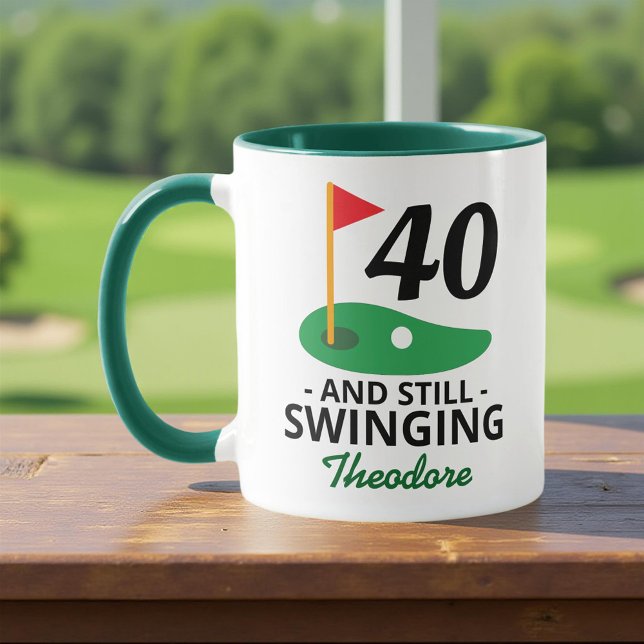 Caneca 40 e ainda balançando, aniversário de 40 anos Golf (Criador carregado)