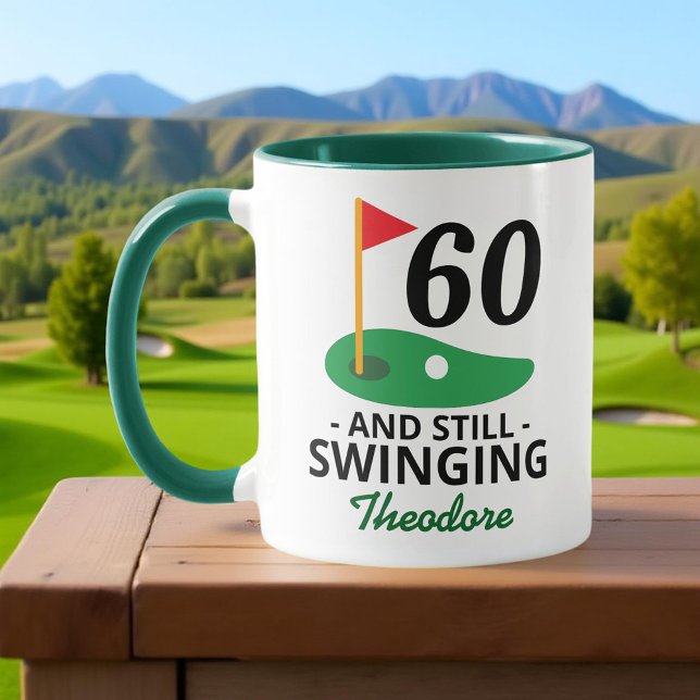 Caneca 60 e Ainda Balançando, 60º Aniversário Engraçado p (Criador carregado)