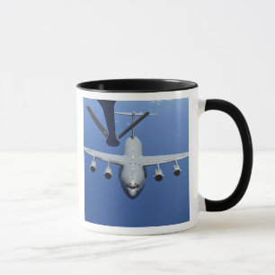 Caneca A.A. - 17 Globemaster III aproximam o crescimento