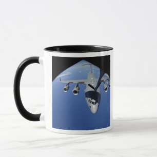 Caneca A.A. - 17 Globemaster III recebem o combustível 2