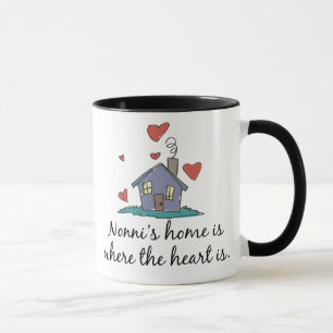 Caneca A casa de Nonni é o lugar onde o coração está