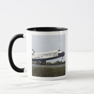Caneca A descoberta do vaivém espacial toca para baixo