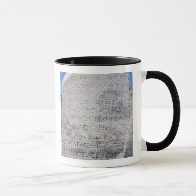 Caneca A pedra Hellenistic do epigraph, encontrou em (Direita)