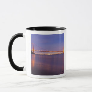 Caneca A Ponte Golden Gate ao anoitecer a partir de Kirby