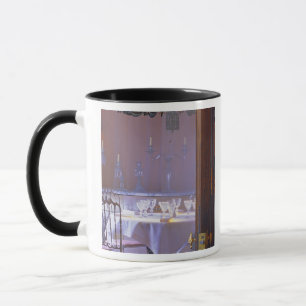 Caneca A sala de jantar privada com o cristal preto