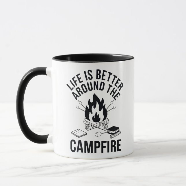 Caneca A Vida É Melhor em Torno do Design da Fogueira (Esquerda)