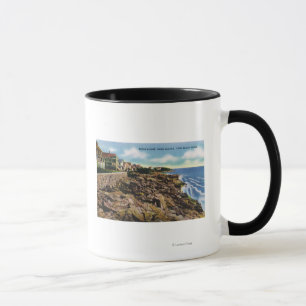 Caneca A vista da união blefa rochas e surf em York
