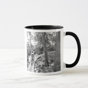 Caneca Aaron Rodgers fazendo mountain biking na Stairway