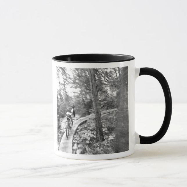Caneca Aaron Rodgers fazendo mountain biking na Stairway  (Direita)