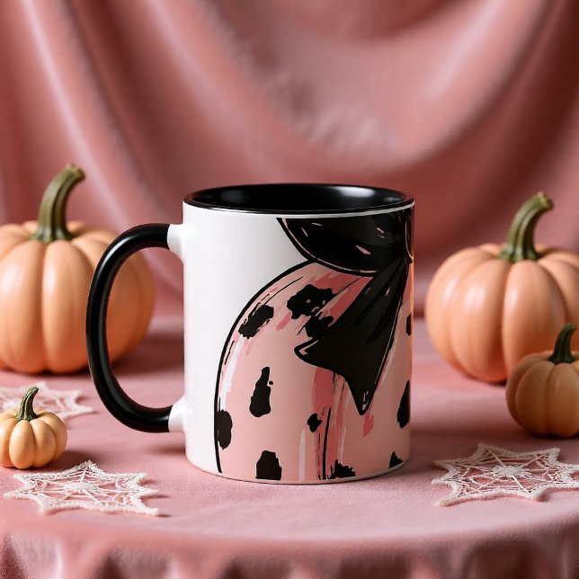 Caneca Abóbora Coquete Rosa com Taca Preta de Halloween (Pink Coquette Pumpkin with Black Bow Halloween Mug)
