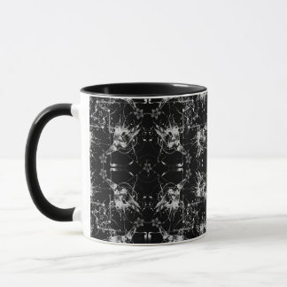 Caneca abstrata do corvo