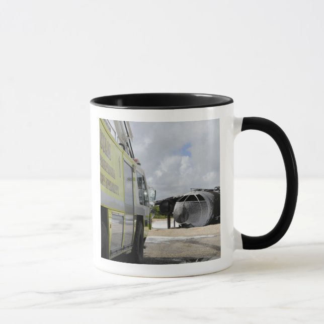 Caneca Aeroporto WONPAT de Guam (Direita)