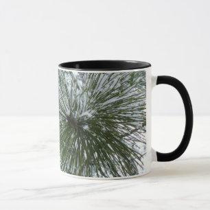 Caneca Agulhas de Pinheiro Nevadas Fotografia da Natureza
